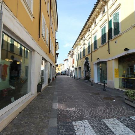 La Mansarda Di Juliette Apartment Desenzano del Garda Ngoại thất bức ảnh