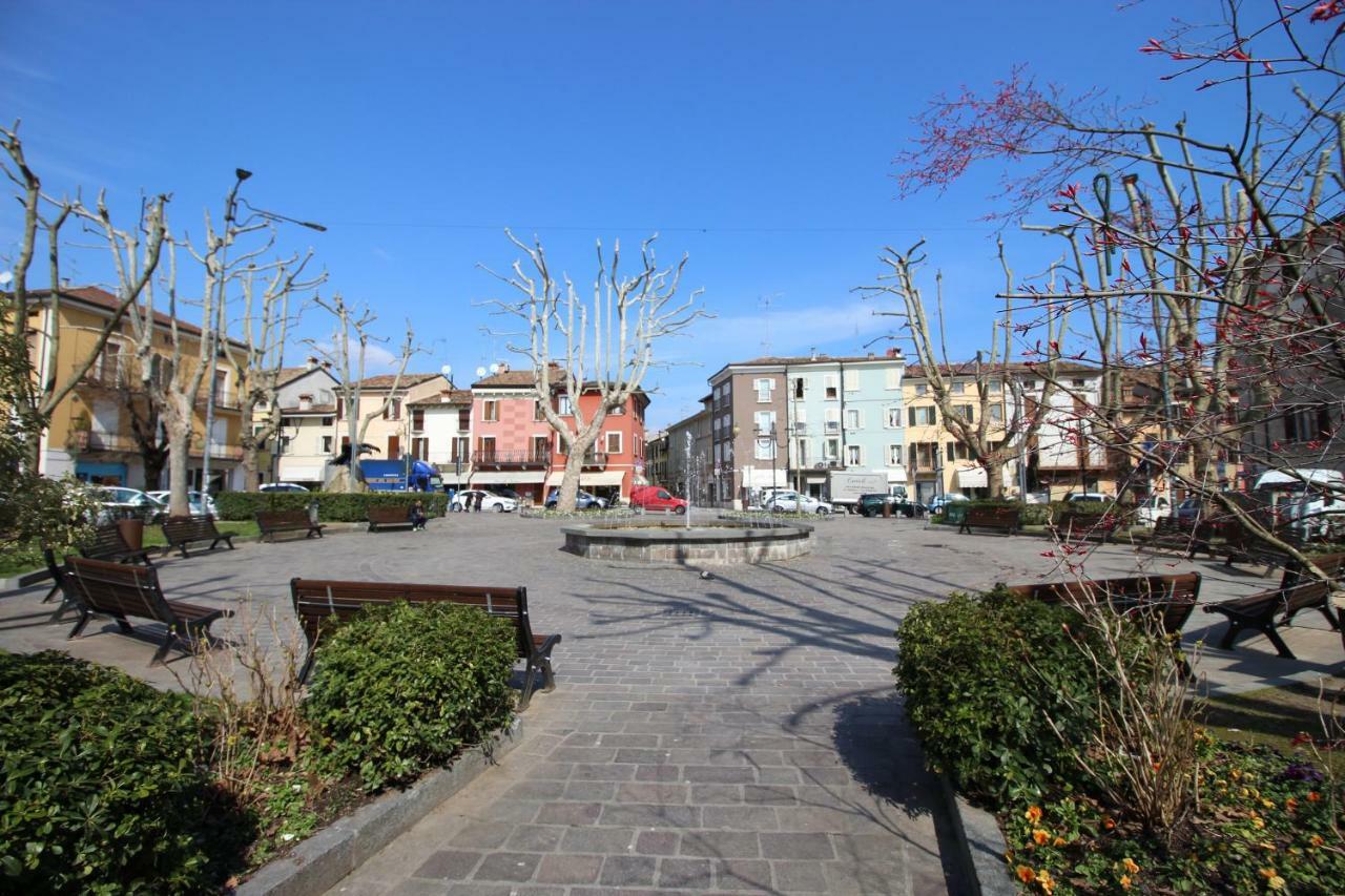 La Mansarda Di Juliette Apartment Desenzano del Garda Ngoại thất bức ảnh