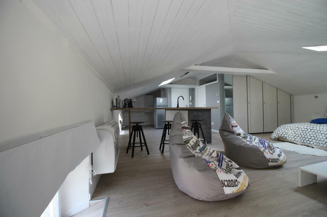 La Mansarda Di Juliette Apartment Desenzano del Garda Ngoại thất bức ảnh
