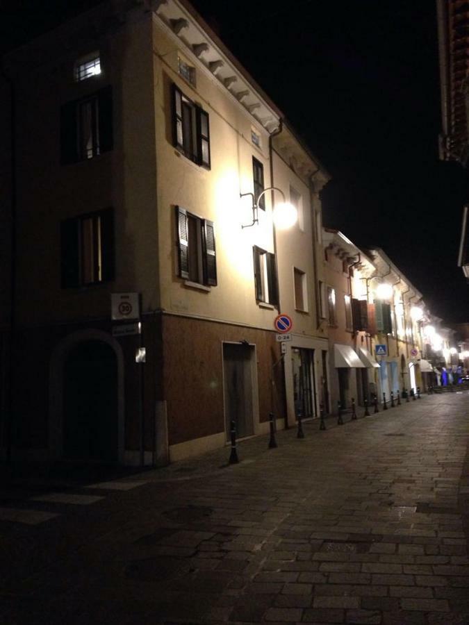 La Mansarda Di Juliette Apartment Desenzano del Garda Ngoại thất bức ảnh